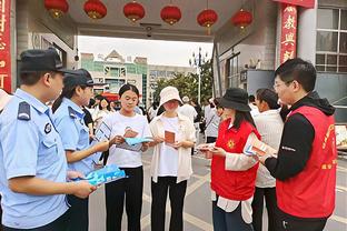 扛起进攻！恩比德打满首节 10中7怒轰两队最高15分外加5篮板